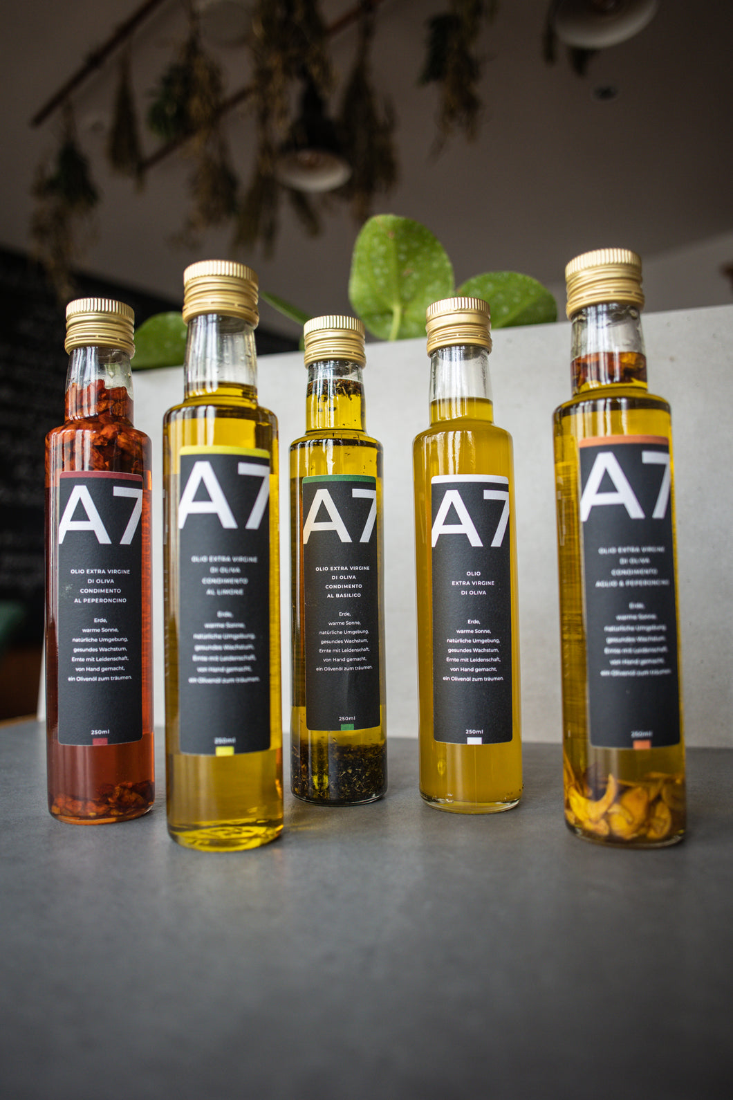 A7 - Kaltgepresstes natives Olivenöl mit Knoblauch und Chili